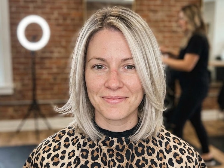 Dimensional Blonde Layered Bob With Multi-Tonal Color