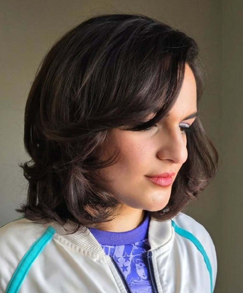 Side-Parted Wavy Dark Brown Bob with Soft Side-Swept Bangs