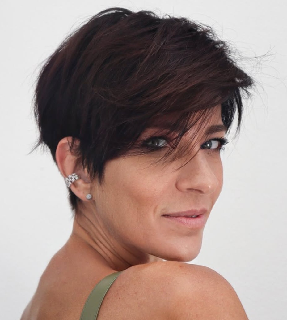 Long Pixie Haircut Definition with Its Pros and Cons