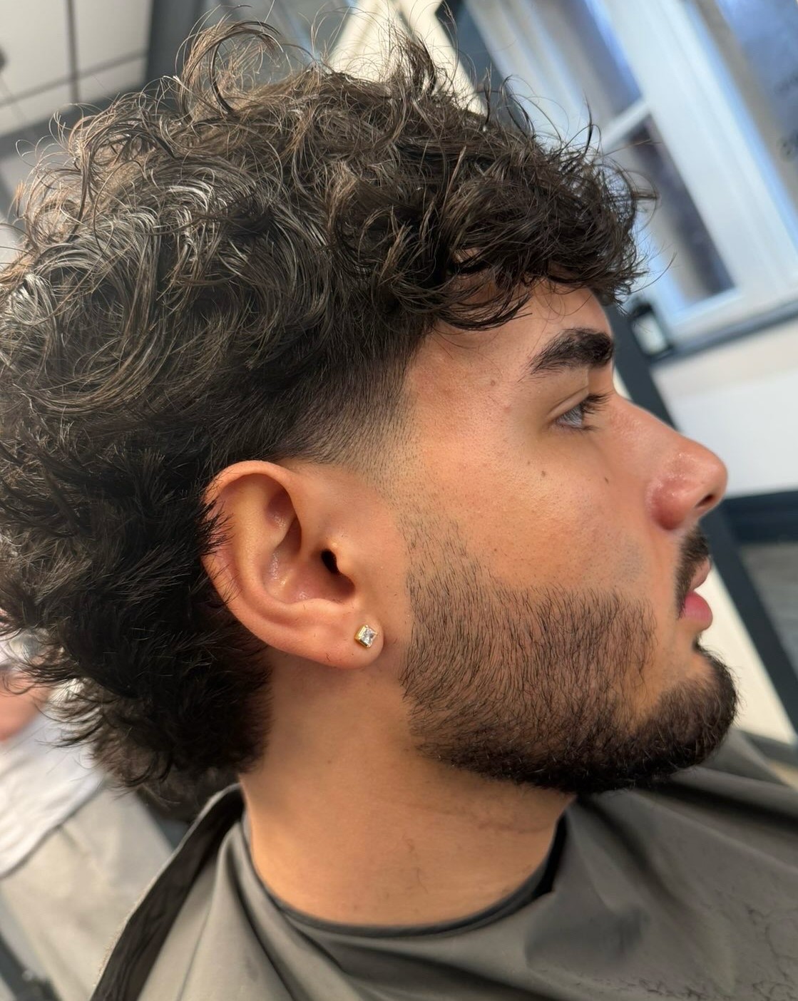 Low Taper with Loose 3A Curls