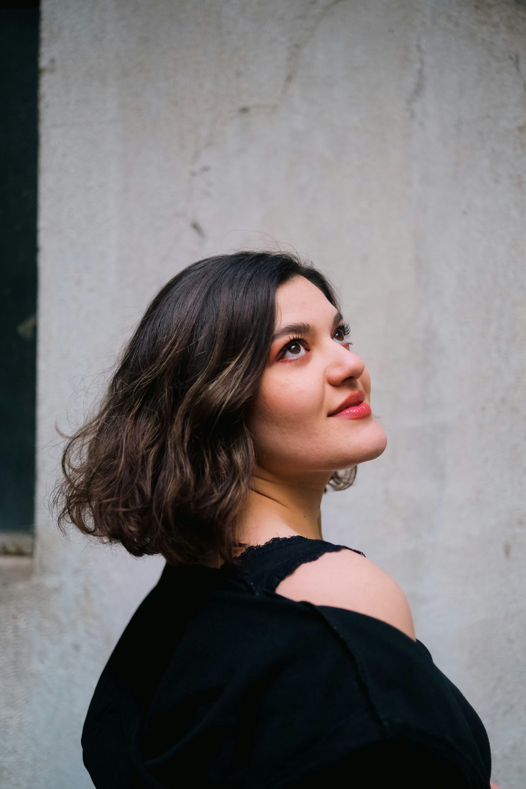 The Baroque Bob Baroque Bob with Deep Sculpted Waves and High-Gloss Finish on Dark Brown Hair