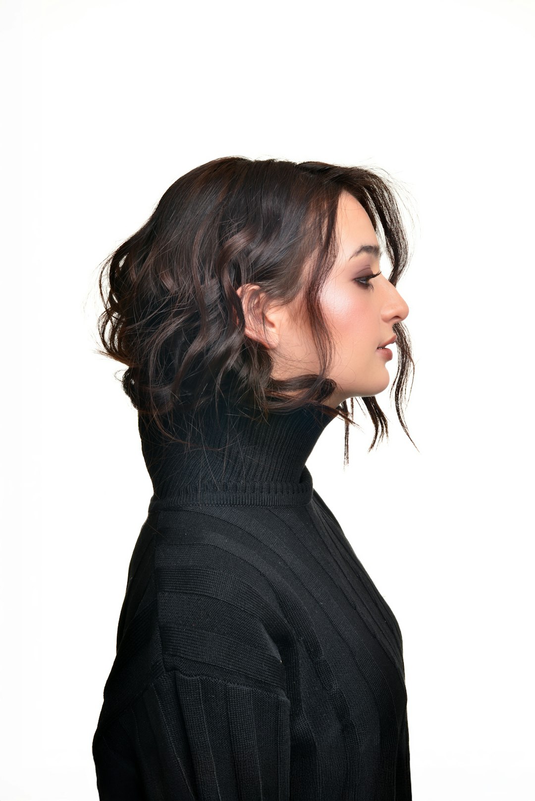 Chopped Bob Haircut with Razor-Cut Ends and Piece-y Texture on Medium Brunette Hair