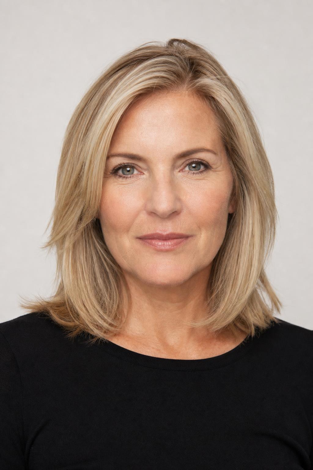 Fine Blonde Hair with Powder-Lifted Roots and Soft Length at the Shoulders
