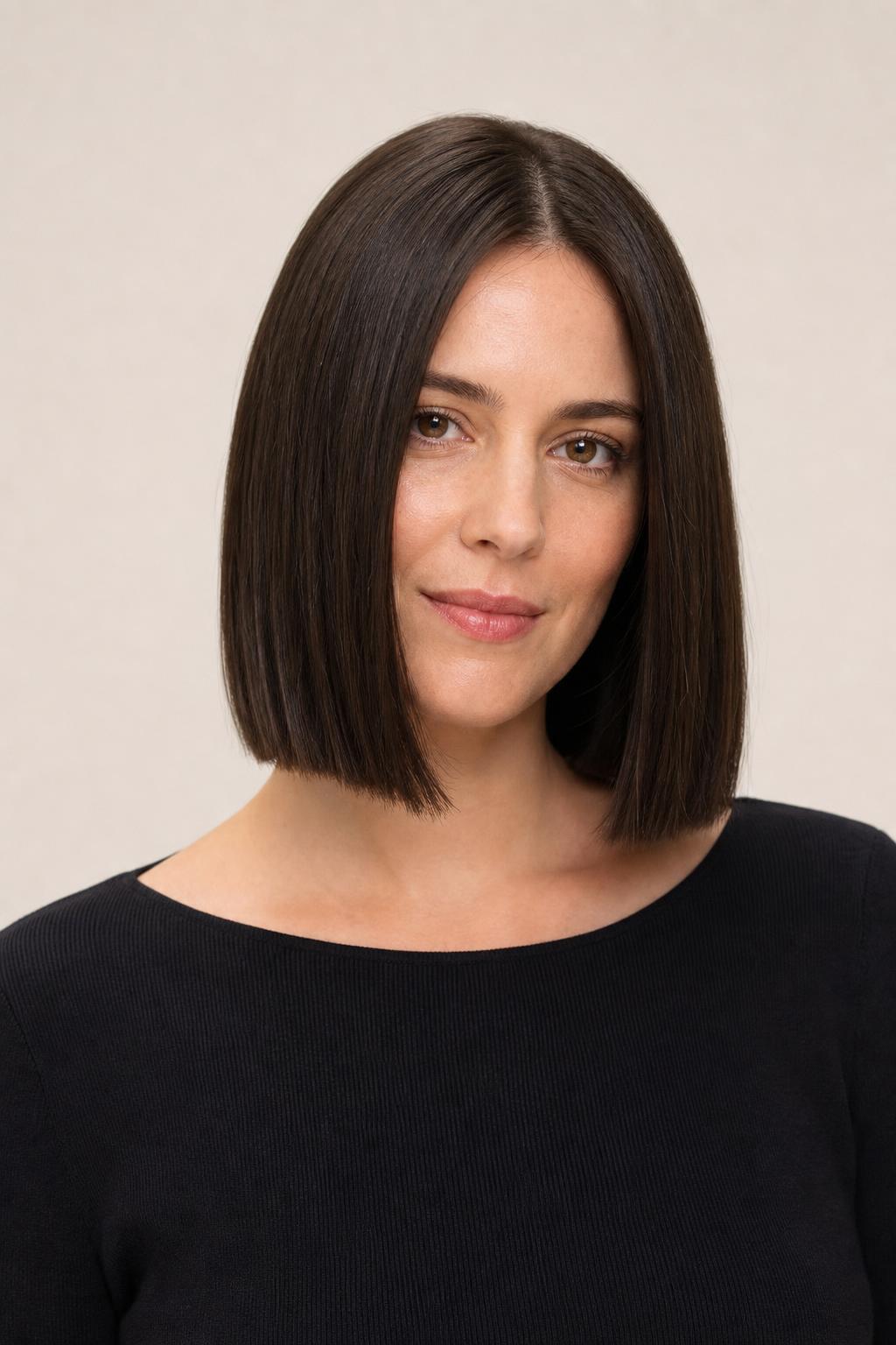 Blunt Layered Lob With a Perfectly Even Exterior Line