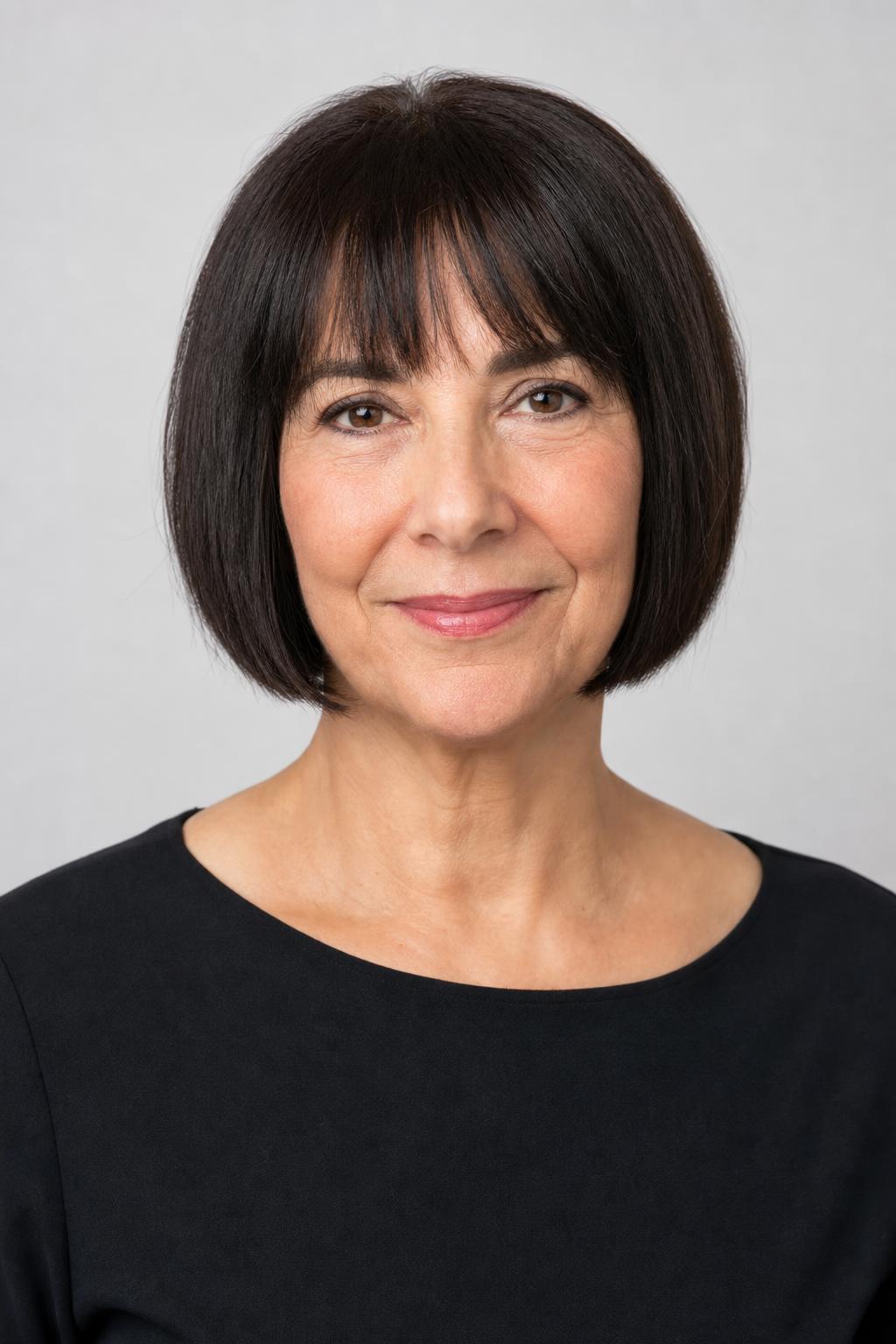 Jaw-Length Layered Bob with Interior Weight Removed on Thick Coarse Dark Hair
