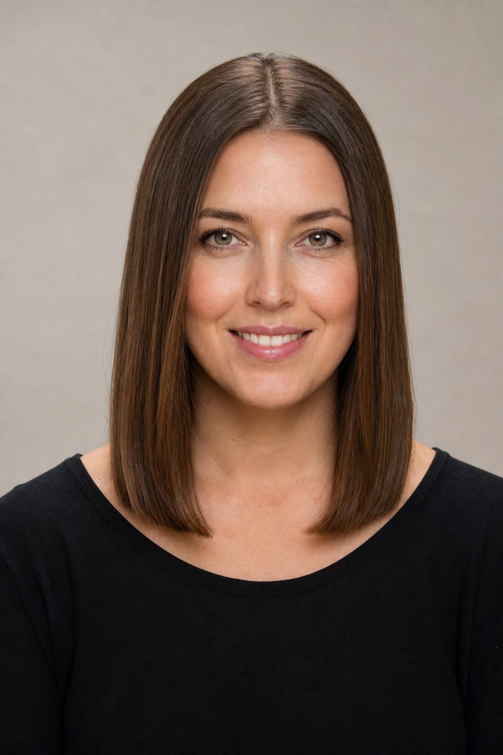 Shoulder-Length Cut with a Solid Outer Line and Hidden Weight Removal Underneath