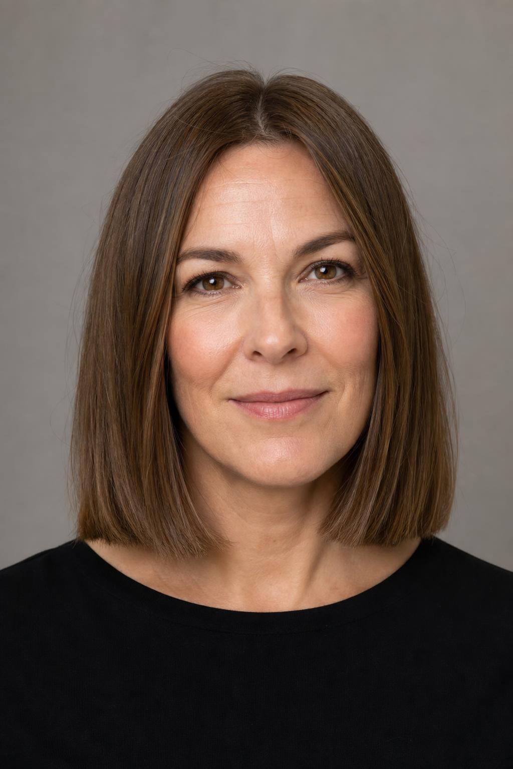 Collarbone-Length Lob with a Solid Blunt Perimeter on Fine Straight Brown Hair